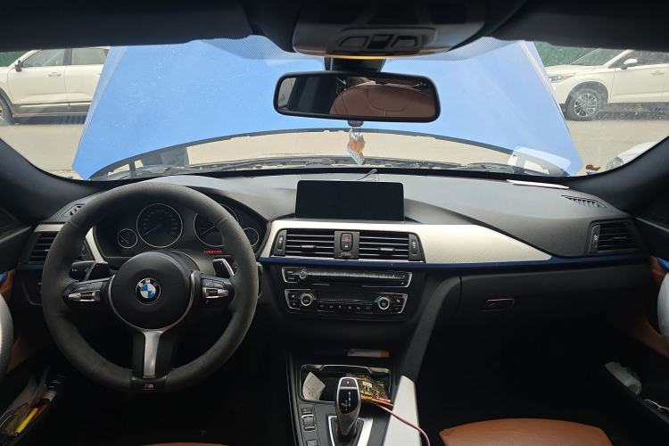 Used BMW 3 Series GT 2016 328i Design Package Model Center Console