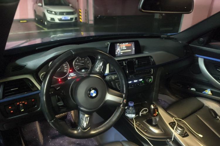 Used BMW 3 Series GT 2016 320i Design Package Edition Center Console