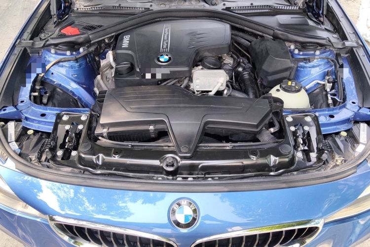 Used BMW 3 Series GT 2016 328i Design Package Model Engine Bay