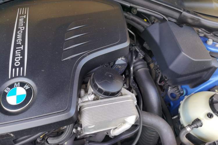 Used BMW 3 Series GT 2016 320i Design Package Edition Engine Bay Left
