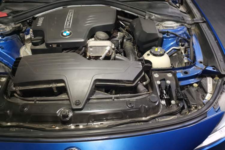 Used BMW 3 Series GT 2016 328i Design Package Model Engine Bay Left