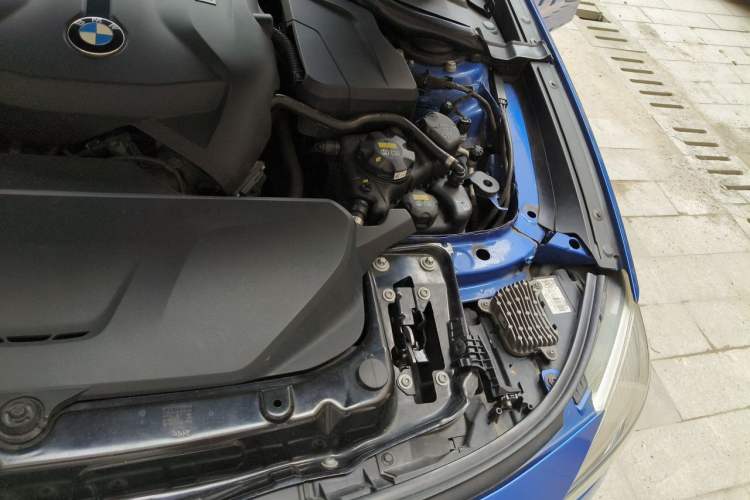Used BMW 3 Series GT 2016 320i Design Package Edition Engine Bay Left