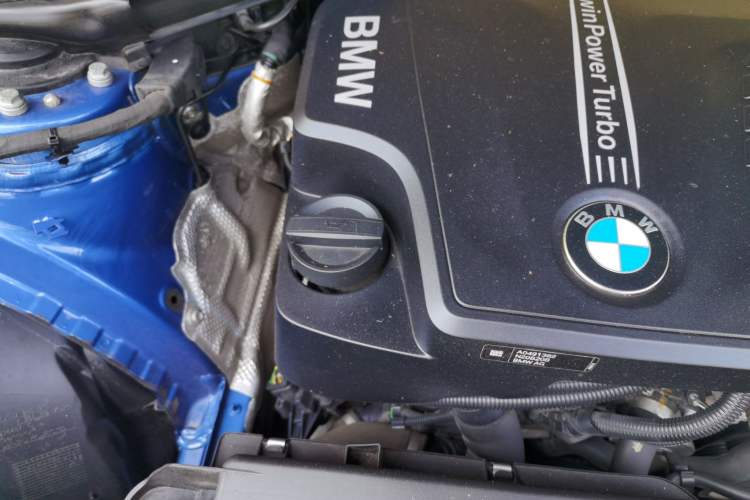 Used BMW 3 Series GT 2016 320i Design Package Edition Engine Bay Right