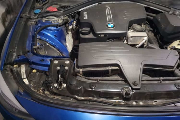 Used BMW 3 Series GT 2016 328i Design Package Model Engine Bay Right