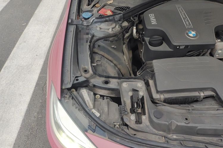 Used BMW 3 Series GT 2016 320i Fashion Model Engine Bay Right