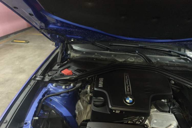 Used BMW 3 Series GT 2016 320i Design Package Edition Engine Bay Right