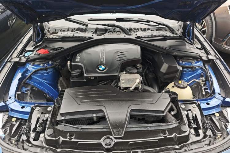 Used BMW 3 Series GT 2016 320i Design Package Edition Engine Bay