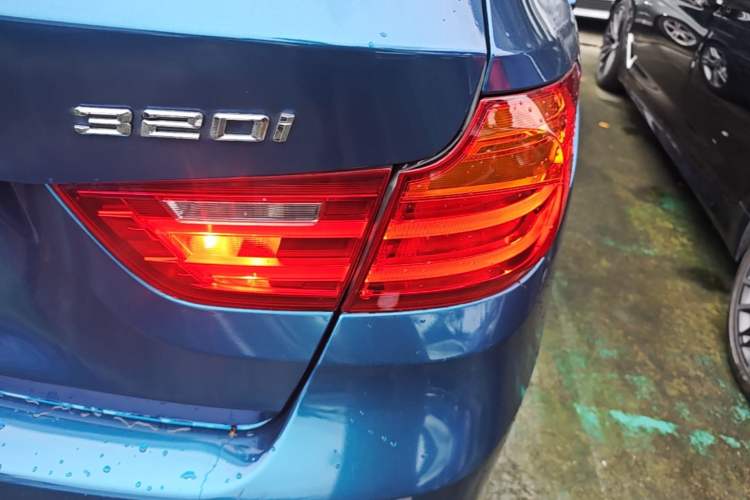 Used BMW 3 Series GT 2016 320i Design Package Edition Exterior 1