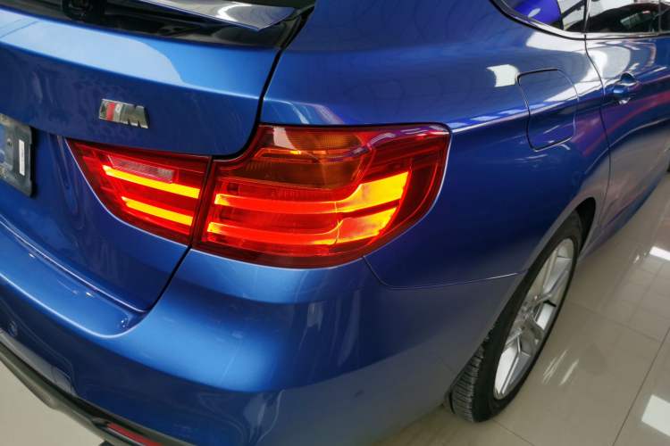 Used BMW 3 Series GT 2016 320i Design Package Edition Exterior 3