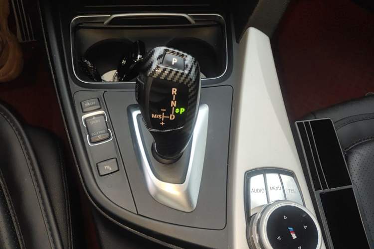 Used BMW 3 Series GT 2016 320i Fashion Model Gear Lever