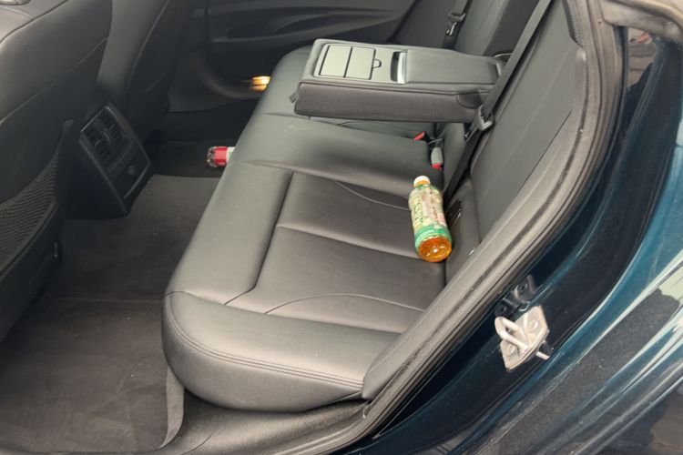 Used BMW 3 Series GT 2016 320i Fashion Model Interior 1