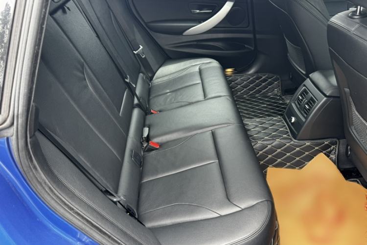 Used BMW 3 Series GT 2016 320i Design Package Edition Interior 2