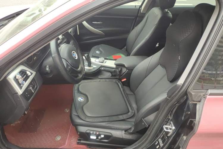 Used BMW 3 Series GT 2016 320i Fashion Model Left Front Seat
