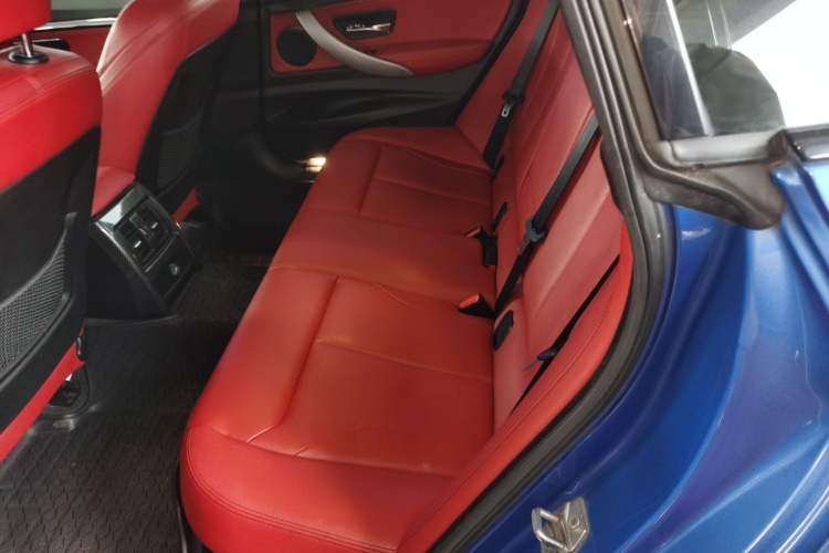 Used BMW 3 Series GT 2016 320i Design Package Edition Left Rear Seat