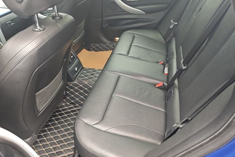 Used BMW 3 Series GT 2016 320i Design Package Edition Left Rear Seat