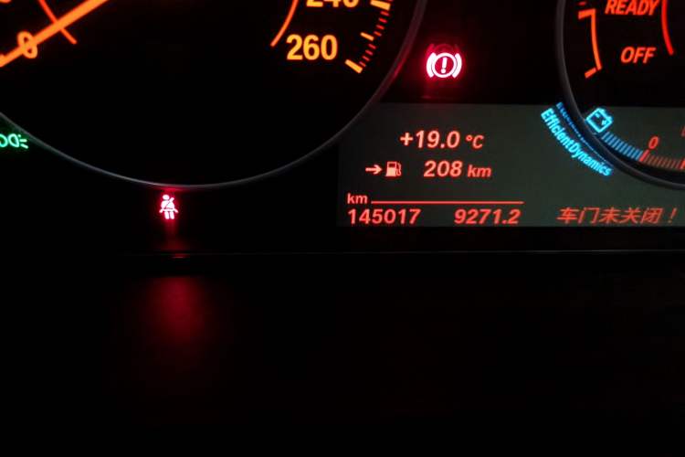 Used BMW 3 Series GT 2016 328i Design Package Model Odometer Close Up