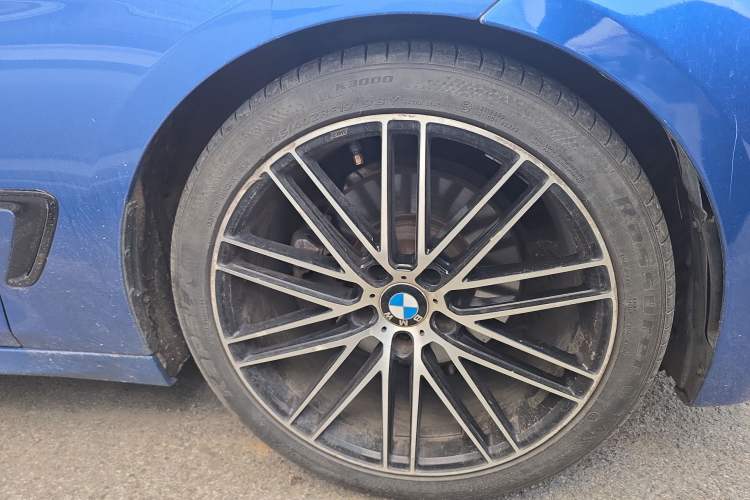 Used BMW 3 Series GT 2016 328i Design Package Model Right Front Wheel Hub