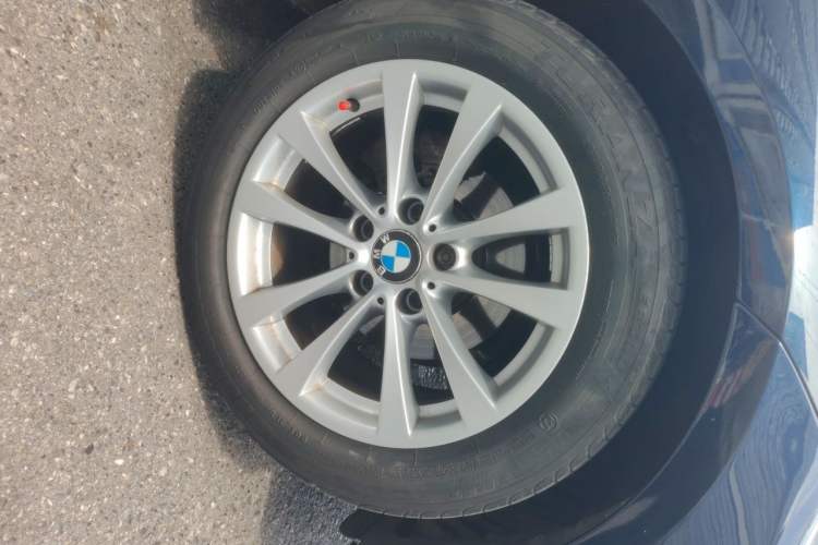 Used BMW 3 Series GT 2016 320i Fashion Model Right Front Wheel Hub