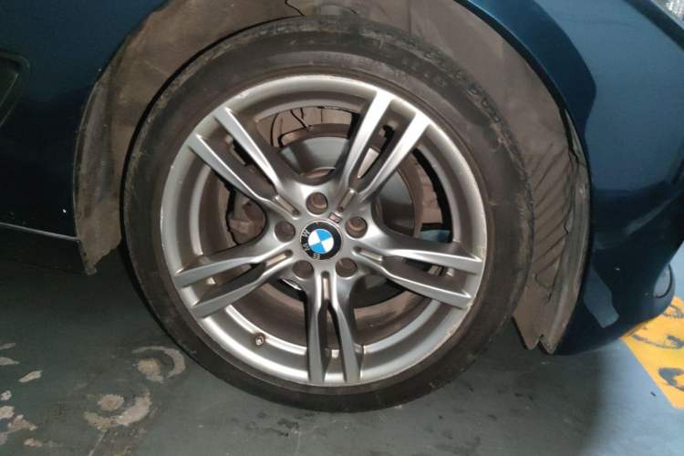 Used BMW 3 Series GT 2016 320i Fashion Model Right Front Wheel Hub
