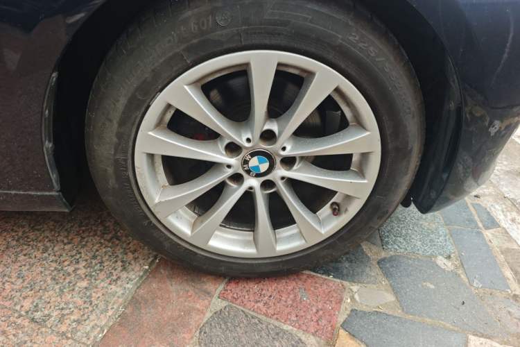 Used BMW 3 Series GT 2016 320i Fashion Model Right Front Wheel Hub