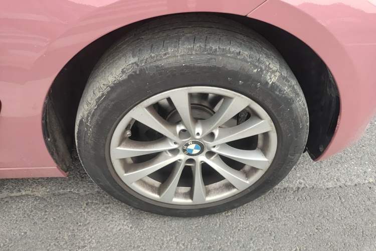 Used BMW 3 Series GT 2016 320i Fashion Model Right Front Wheel Hub