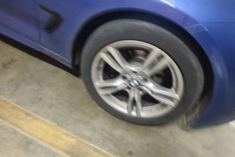 Used BMW 3 Series GT 2016 320i Design Package Edition Right Front Wheel Hub