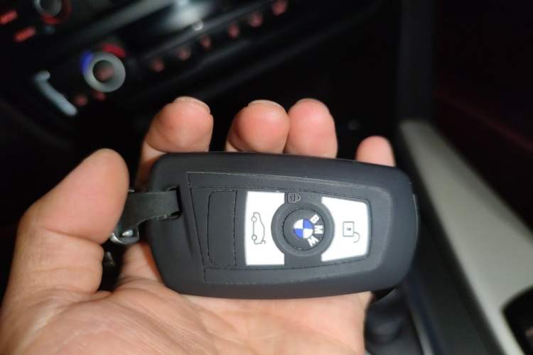 Used BMW 3 Series GT 2016 320i Fashion Model Vehicle Key