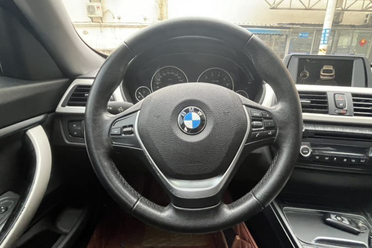 Used BMW 3 Series GT 2016 320i Fashion Model Interior 2