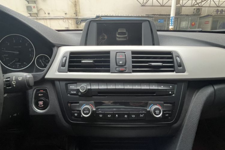 Used BMW 3 Series GT 2016 320i Fashion Model Interior 4