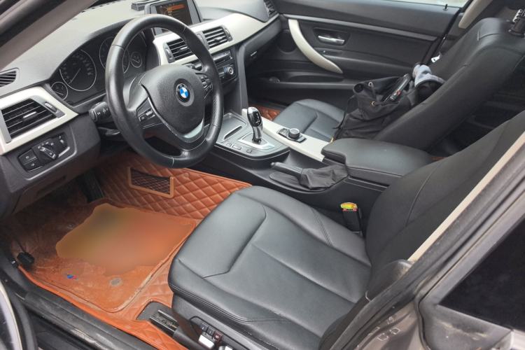 Used BMW 3 Series GT 2016 320i Fashion Model Left Front Seat