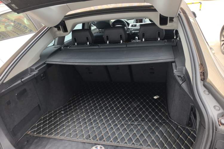 Used BMW 3 Series GT 2016 320i Fashion Model Trunk