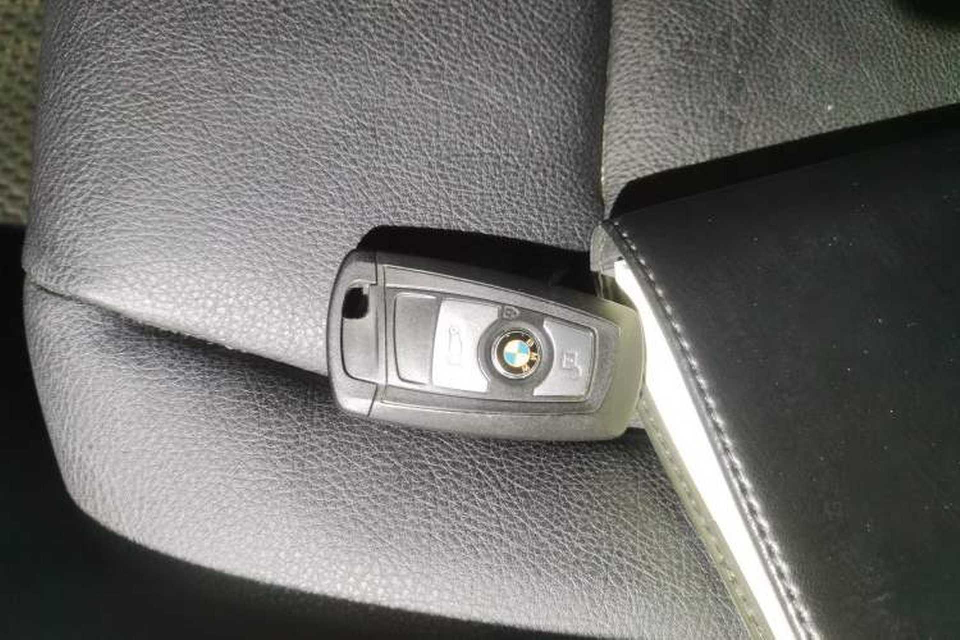 Used BMW 3 Series GT 2016 320i Fashion Model Vehicle Key
