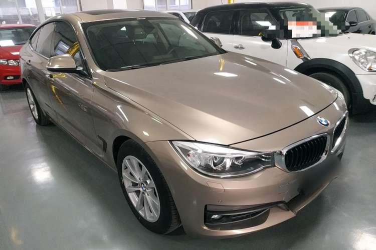 Used BMW 3 Series GT 2016 320i Fashion Model Front Right 45 Deg