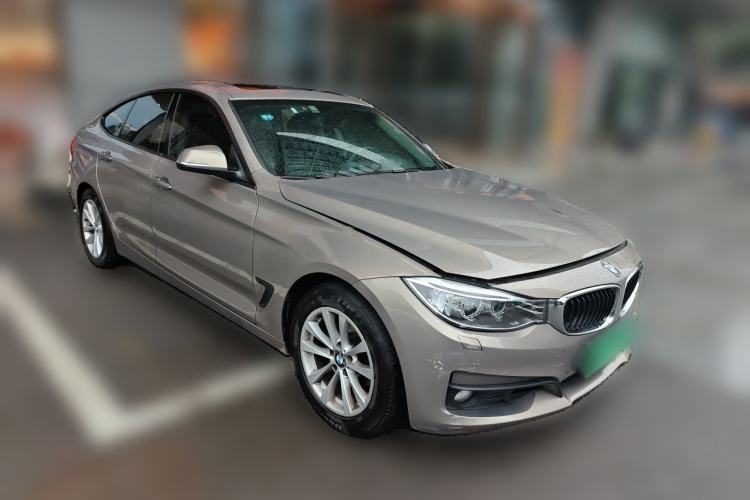 Used BMW 3 Series GT 2016 320i Fashion Model Front Right 45 Deg