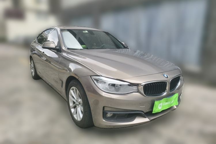 Used BMW 3 Series GT 2016 320i Fashion Model Front Right 45 Deg