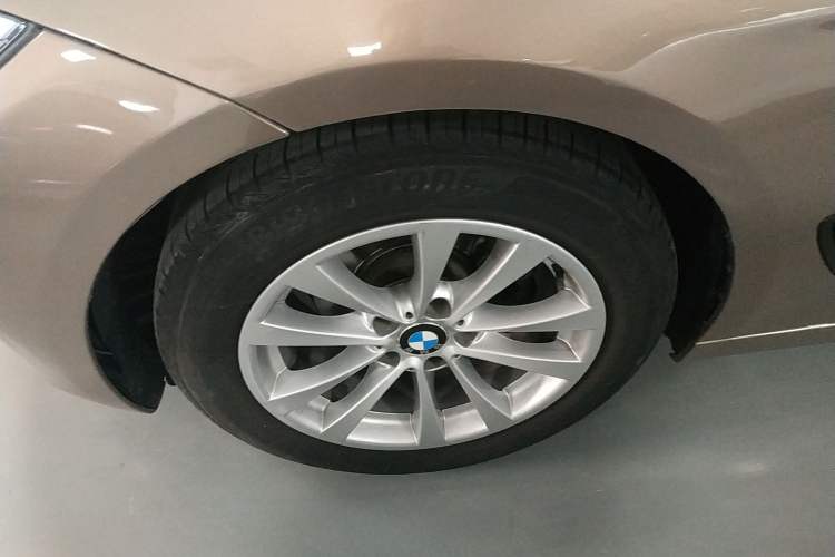 Used BMW 3 Series GT 2016 320i Fashion Model Left Front Wheel Hub