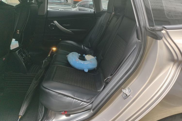 Used BMW 3 Series GT 2016 320i Fashion Model Left Rear Seat
