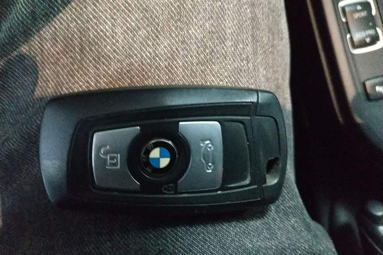 Used BMW 3 Series GT 2016 320i Fashion Model Vehicle Key