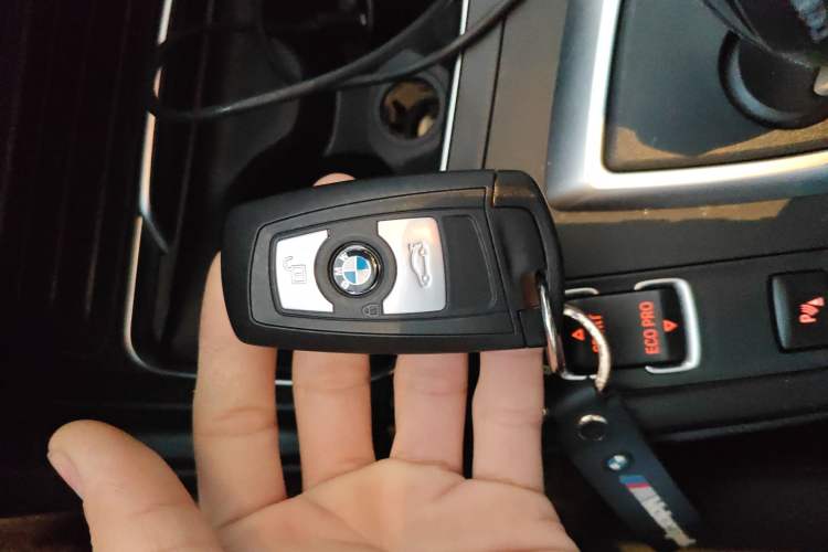 Used BMW 3 Series GT 2016 320i Fashion Model Vehicle Key