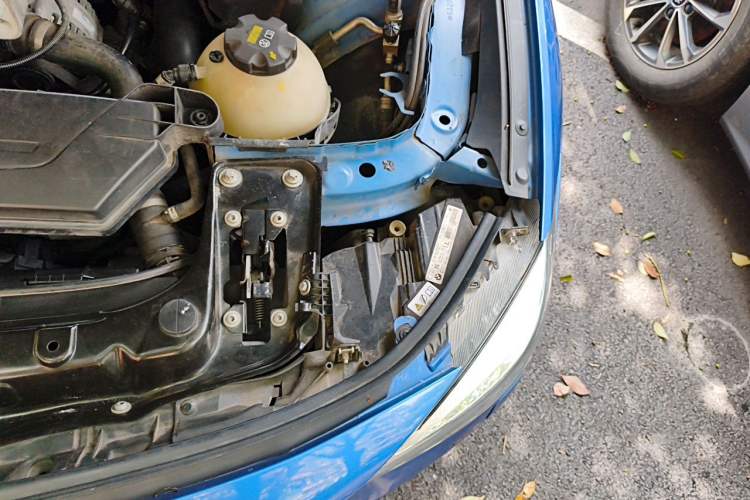 Used BMW 3 Series GT 2016 328i Design Package Model Engine Bay Left