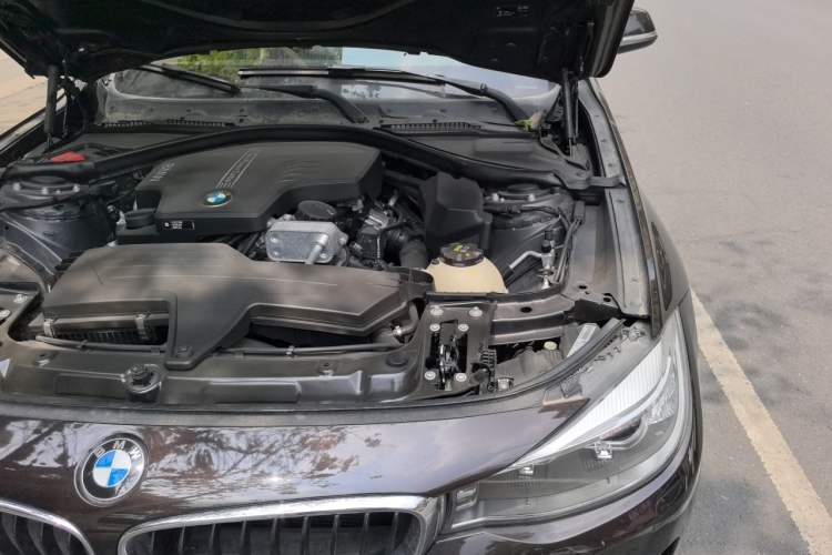 Used BMW 3 Series GT 2016 320i Design Package Edition Engine Bay Left
