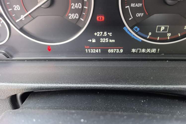 Used BMW 3 Series GT 2016 320i Design Package Edition Odometer Close Up