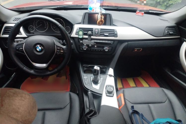 Used BMW 3 Series GT 2016 320i Fashion Model Center Console