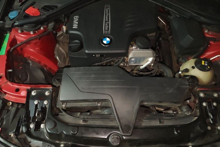 Used BMW 3 Series GT 2016 320i Design Package Edition Engine Bay