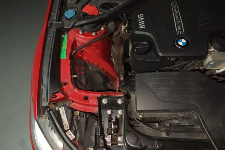 Used BMW 3 Series GT 2016 320i Design Package Edition Engine Bay Right