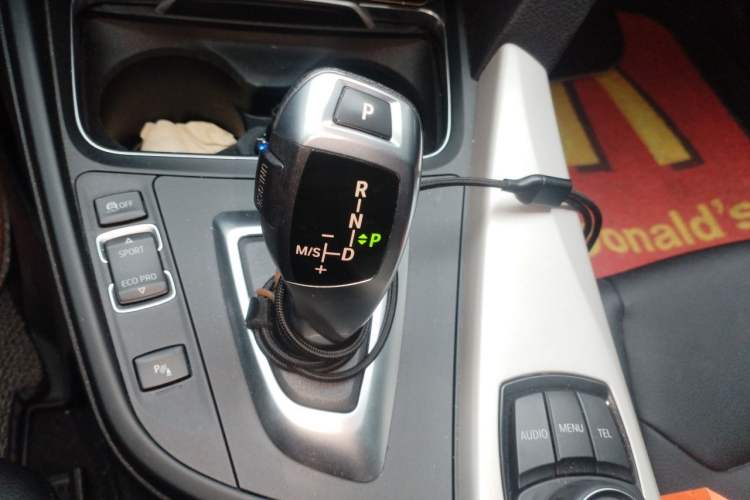 Used BMW 3 Series GT 2016 320i Fashion Model Gear Lever