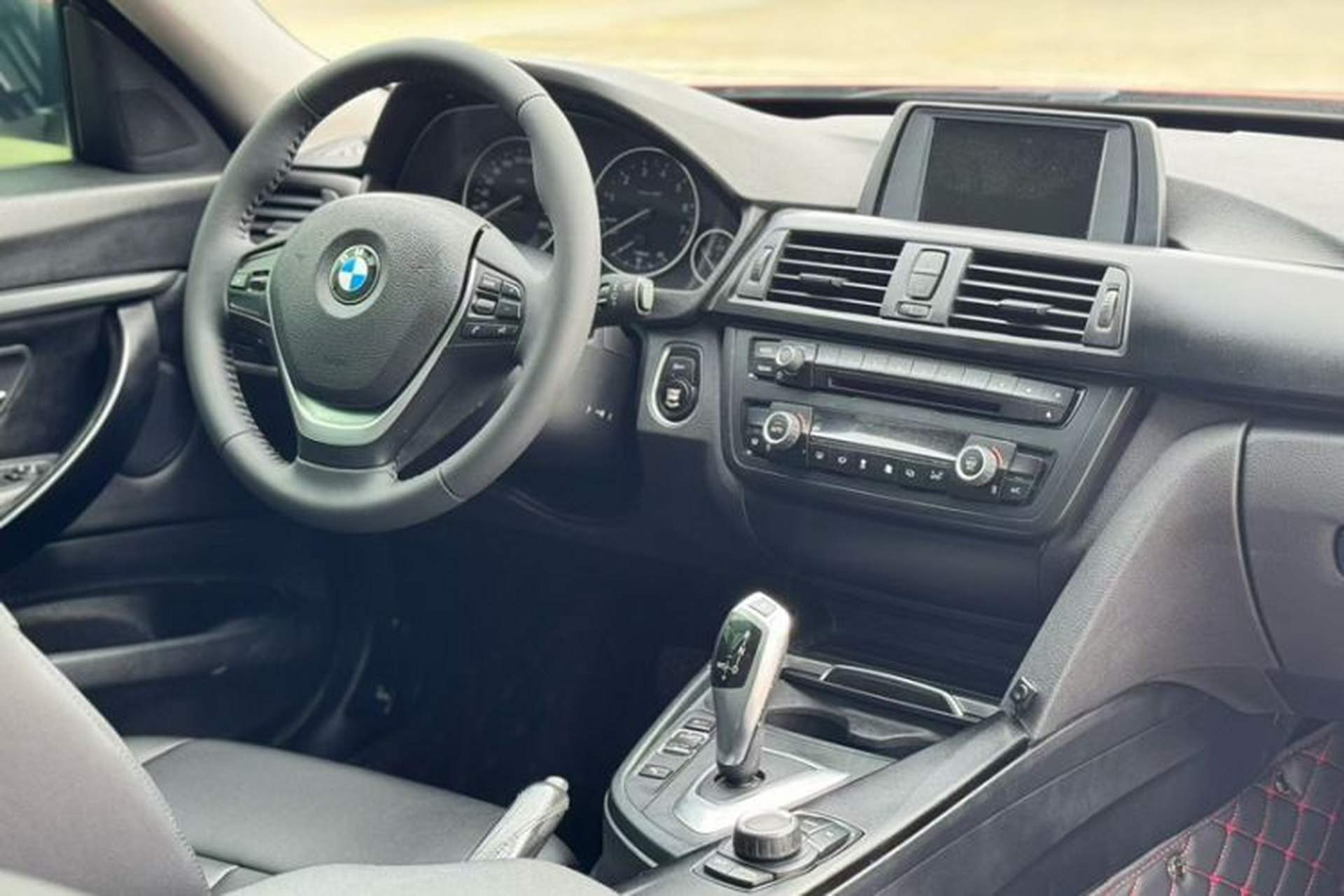 Used BMW 3 Series GT 2016 320i Fashion Model Interior 3