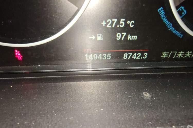Used BMW 3 Series GT 2016 320i Design Package Edition Odometer Close Up