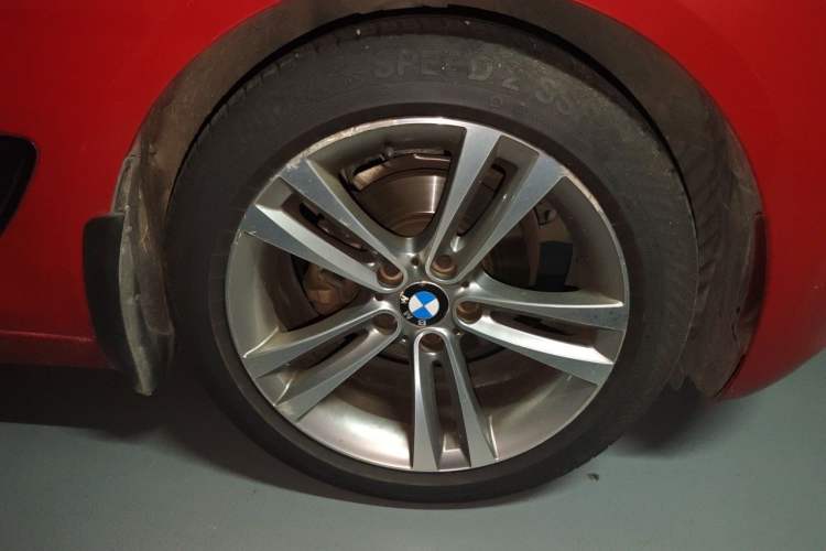Used BMW 3 Series GT 2016 320i Design Package Edition Right Front Wheel Hub