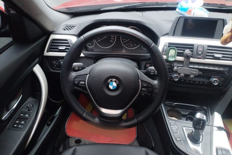 Used BMW 3 Series GT 2016 320i Fashion Model Steering Wheel